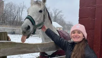 Yasmine Helbling Receives Honors College Grant