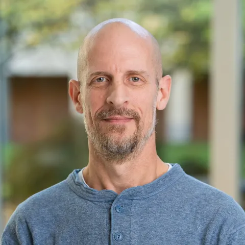 Daniel Gruner headshot